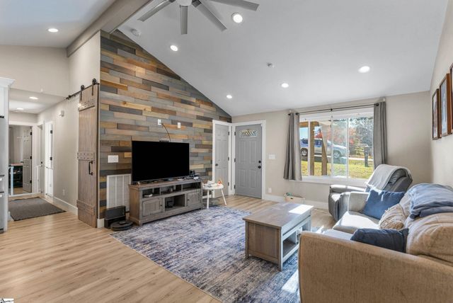 322 Sequoia Drive, Spartanburg, SC 29302