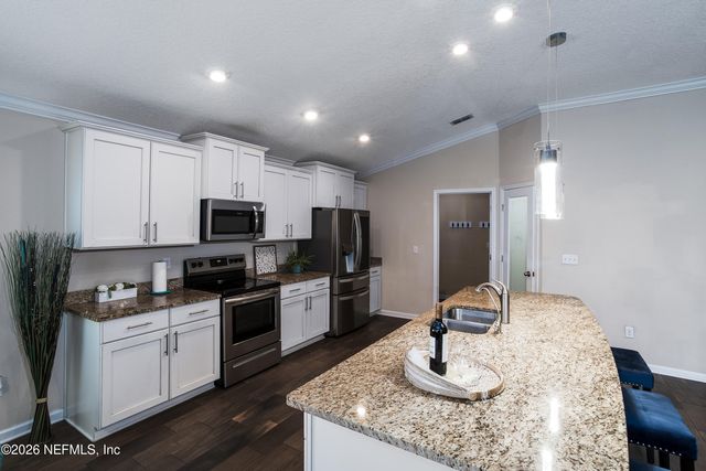 319 NORTHSIDE Drive S, Jacksonville, FL 32218