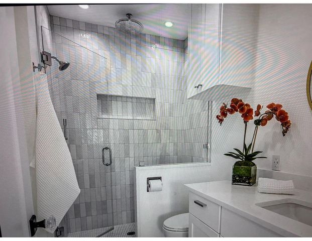 106 E 35th ST, Austin, TX 78705