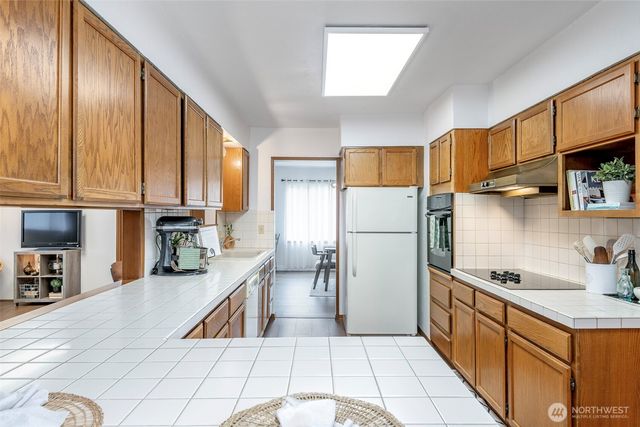 4901 E McKinley Avenue, Tacoma, WA 98404