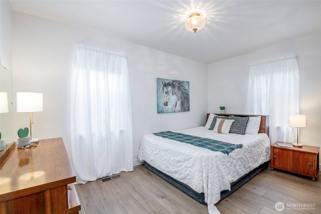 4901 E McKinley Avenue, Tacoma, WA 98404