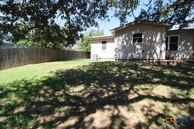 2203 Crescent Drive, Copperas Cove, TX 76522
