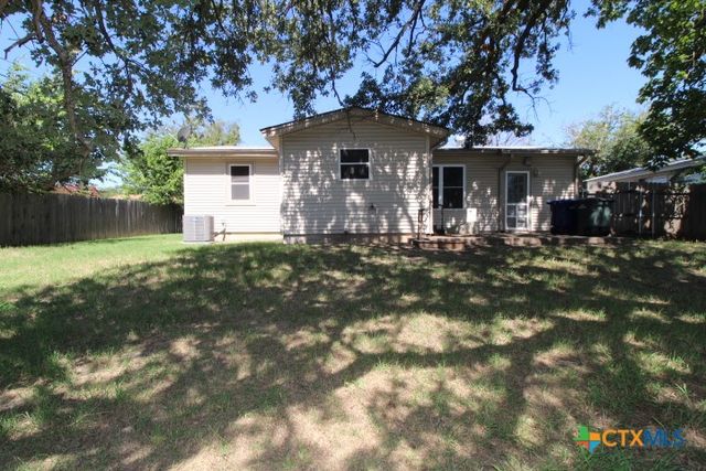 2203 Crescent Drive, Copperas Cove, TX 76522