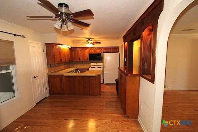 2203 Crescent Drive, Copperas Cove, TX 76522