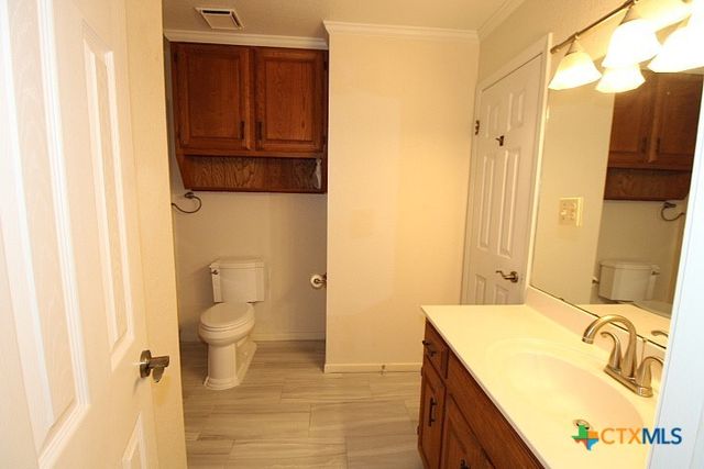 2203 Crescent Drive, Copperas Cove, TX 76522