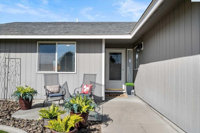 6611 Fenway Dr, Pasco, WA 99301