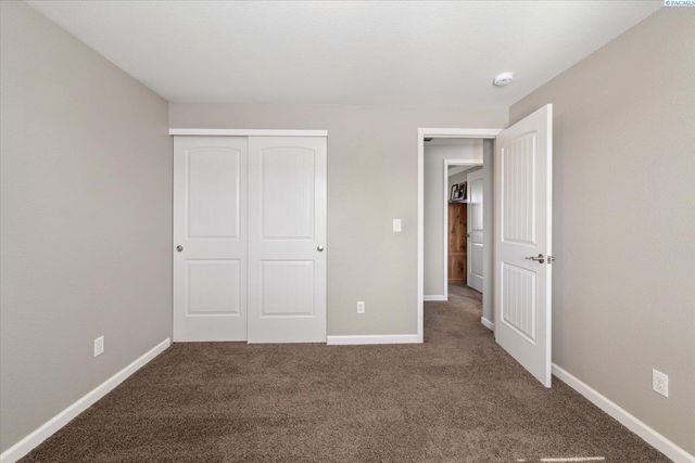 6611 Fenway Dr, Pasco, WA 99301