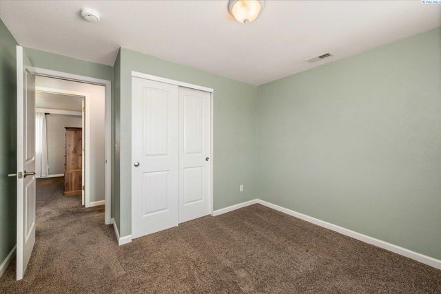 6611 Fenway Dr, Pasco, WA 99301