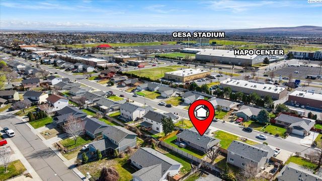 6611 Fenway Dr, Pasco, WA 99301