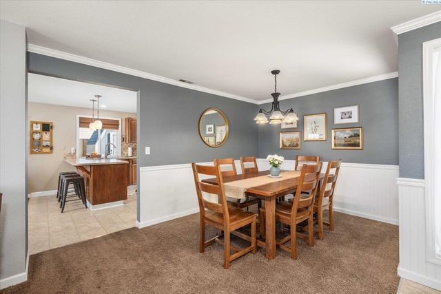 6611 Fenway Dr, Pasco, WA 99301