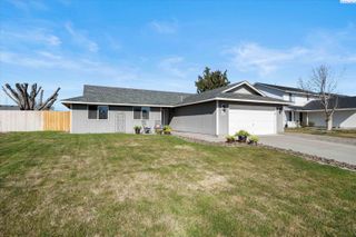 6611 Fenway Dr, Pasco, WA 99301