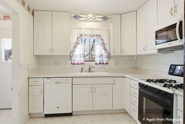 4911 W Bromley Drive, Mchenry, IL 60050