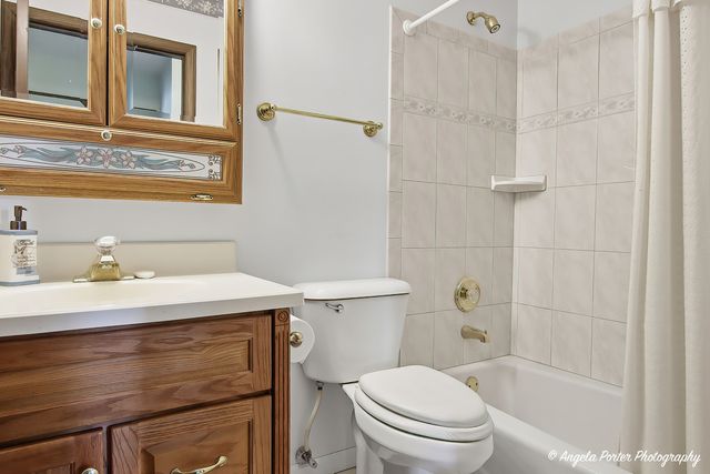 4911 W Bromley Drive, Mchenry, IL 60050