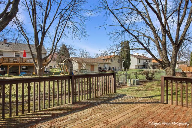 4911 W Bromley Drive, Mchenry, IL 60050