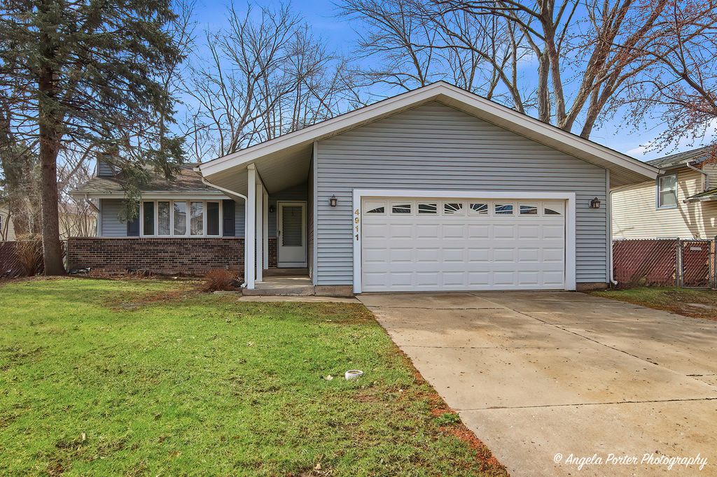 4911 W Bromley Drive, Mchenry, IL 60050