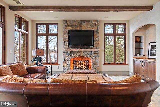 1716 SEVERN FOREST DR, Annapolis, MD 21401