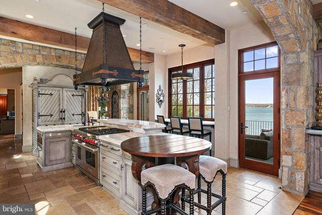 1716 SEVERN FOREST DR, Annapolis, MD 21401