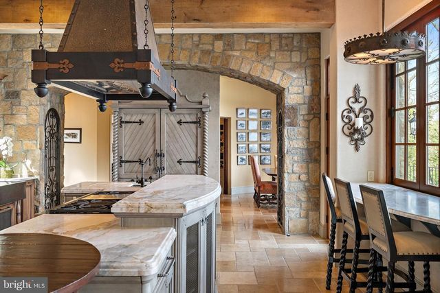 1716 SEVERN FOREST DR, Annapolis, MD 21401