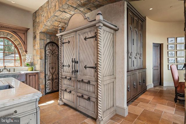 1716 SEVERN FOREST DR, Annapolis, MD 21401