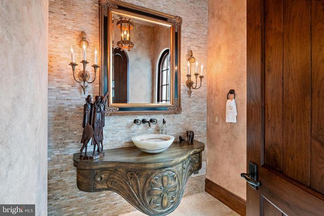 1716 SEVERN FOREST DR, Annapolis, MD 21401