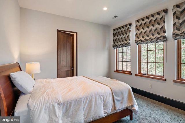 1716 SEVERN FOREST DR, Annapolis, MD 21401