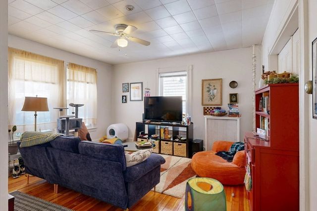 5 Alcott St, Boston, MA 02134