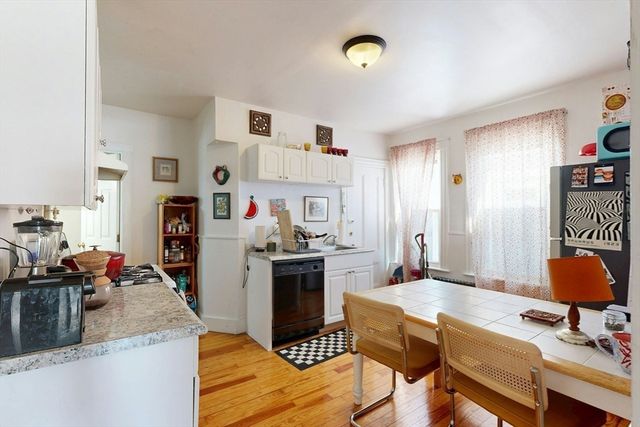 5 Alcott St, Boston, MA 02134