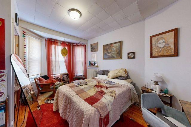 5 Alcott St, Boston, MA 02134