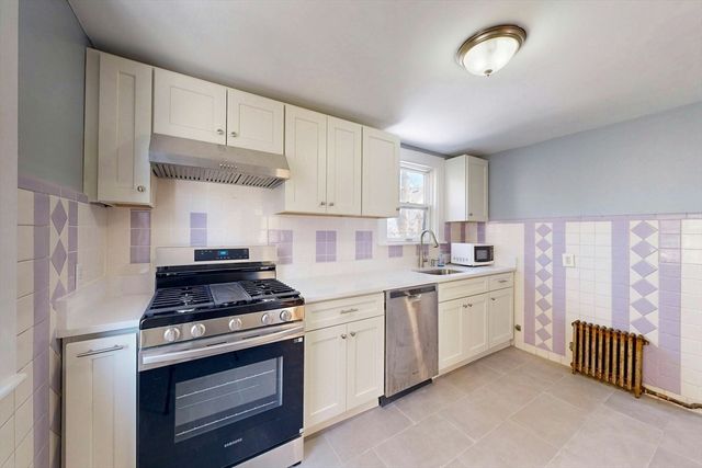 5 Alcott St, Boston, MA 02134