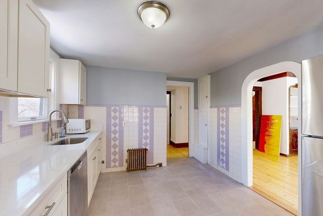 5 Alcott St, Boston, MA 02134