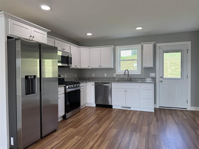 258 Willowside Drive, Shelby, MI 49455