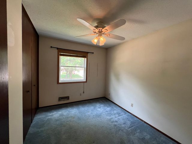 8401 79th Street S, Cottage Grove, MN 55016