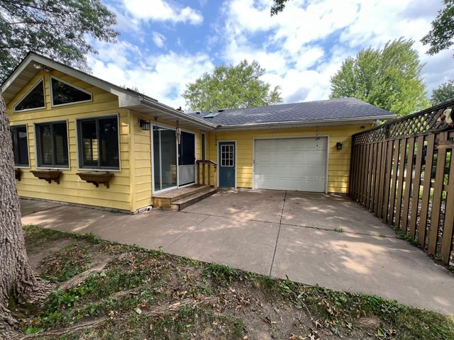 8401 79th Street S, Cottage Grove, MN 55016