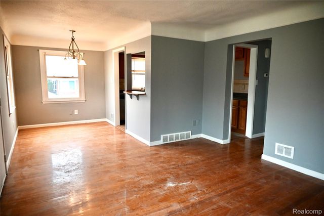 14613 Trenton Road, Southgate, MI 48195