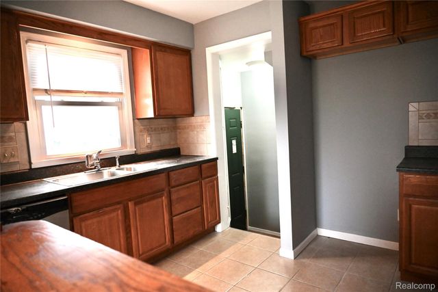 14613 Trenton Road, Southgate, MI 48195