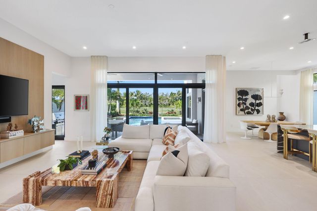 17057 Cappuccino Way, Boca Raton, FL 33496