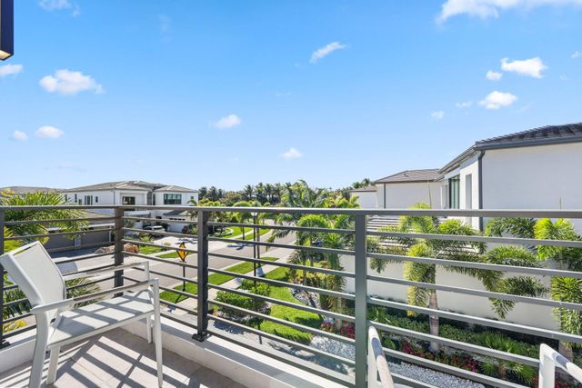 17057 Cappuccino Way, Boca Raton, FL 33496