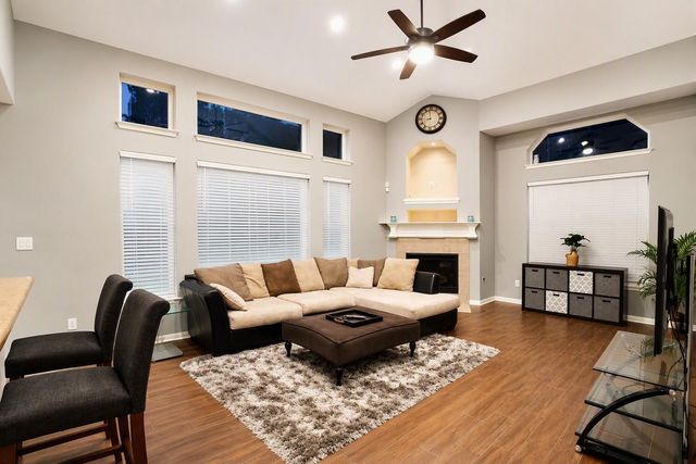 15 Oakmont Court, Jersey Village, TX 77064