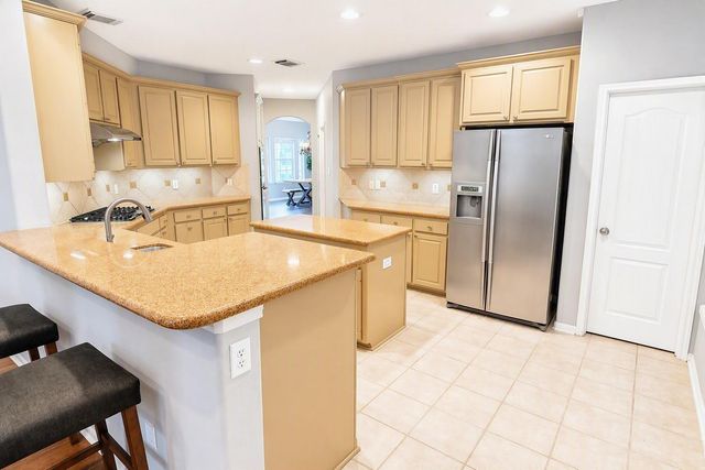 15 Oakmont Court, Jersey Village, TX 77064