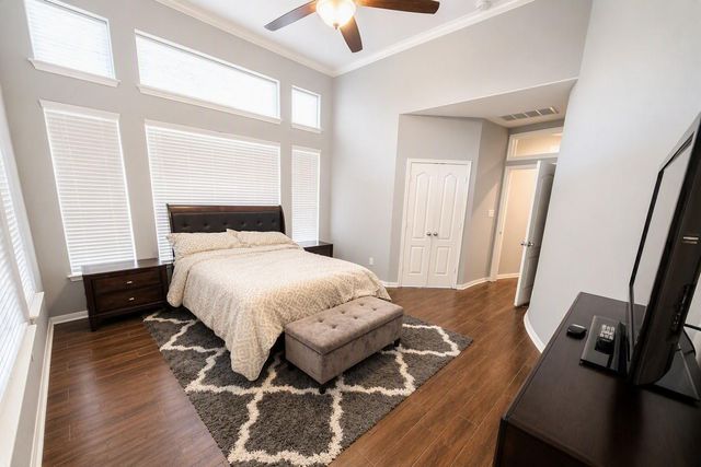 15 Oakmont Court, Jersey Village, TX 77064