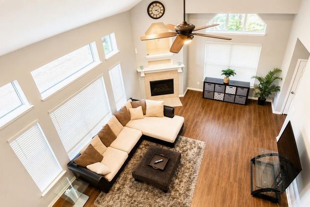 15 Oakmont Court, Jersey Village, TX 77064