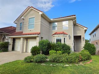 15 Oakmont Court, Jersey Village, TX 77064