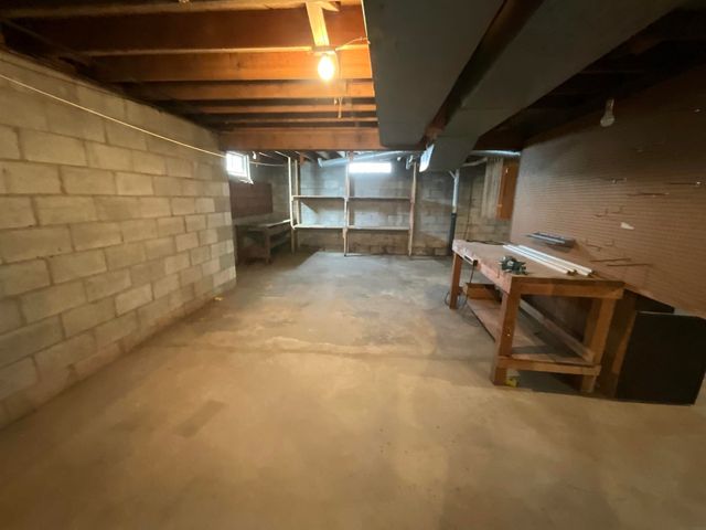 221 Mission Street, Strawberry Point, IA 52076