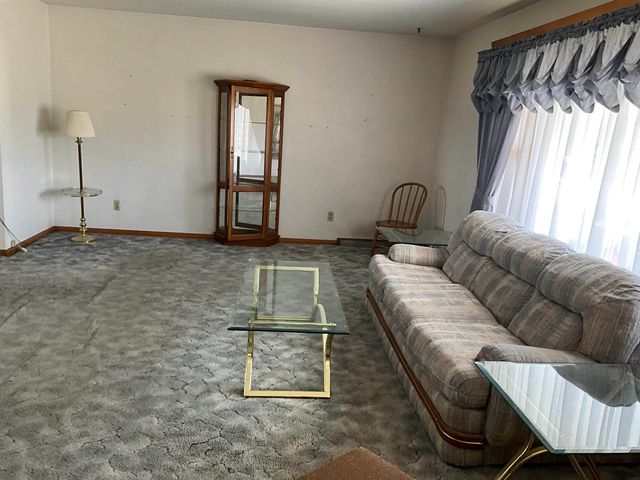 221 Mission Street, Strawberry Point, IA 52076