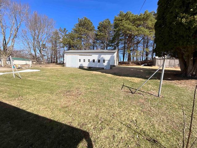 221 Mission Street, Strawberry Point, IA 52076