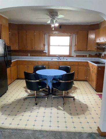 221 Mission Street, Strawberry Point, IA 52076