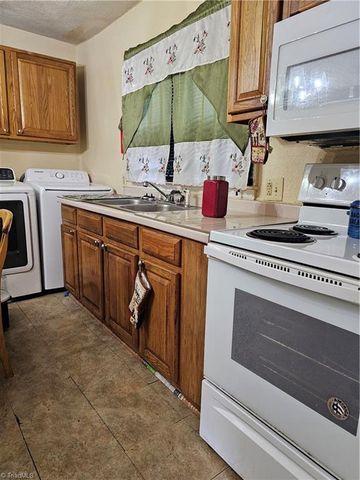 1111 Winslow Street, High Point, NC 27260