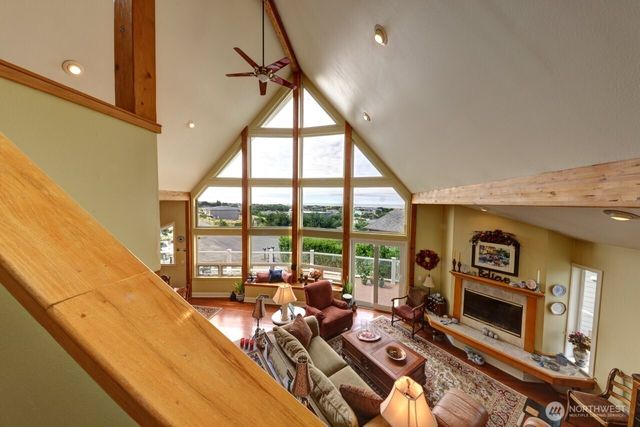 33704 J Place, Ocean Park, WA 98640