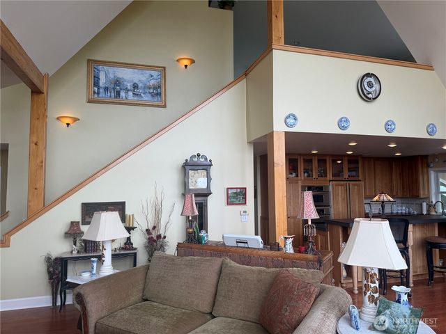 33704 J Place, Ocean Park, WA 98640