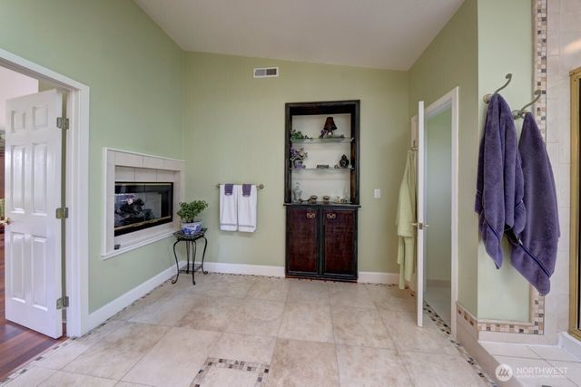 33704 J Place, Ocean Park, WA 98640